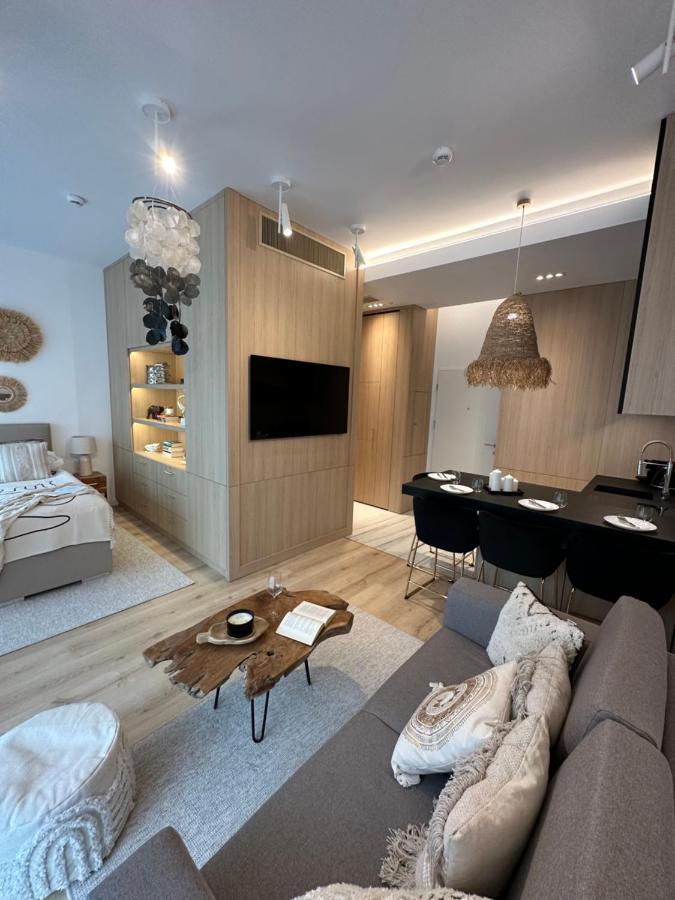 רוגובו Shelter Luxury Apartament מראה חיצוני תמונה